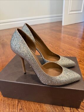 GUCCI Crystal-Embellished Pointed Toe Pumps (BRAND NEW)
